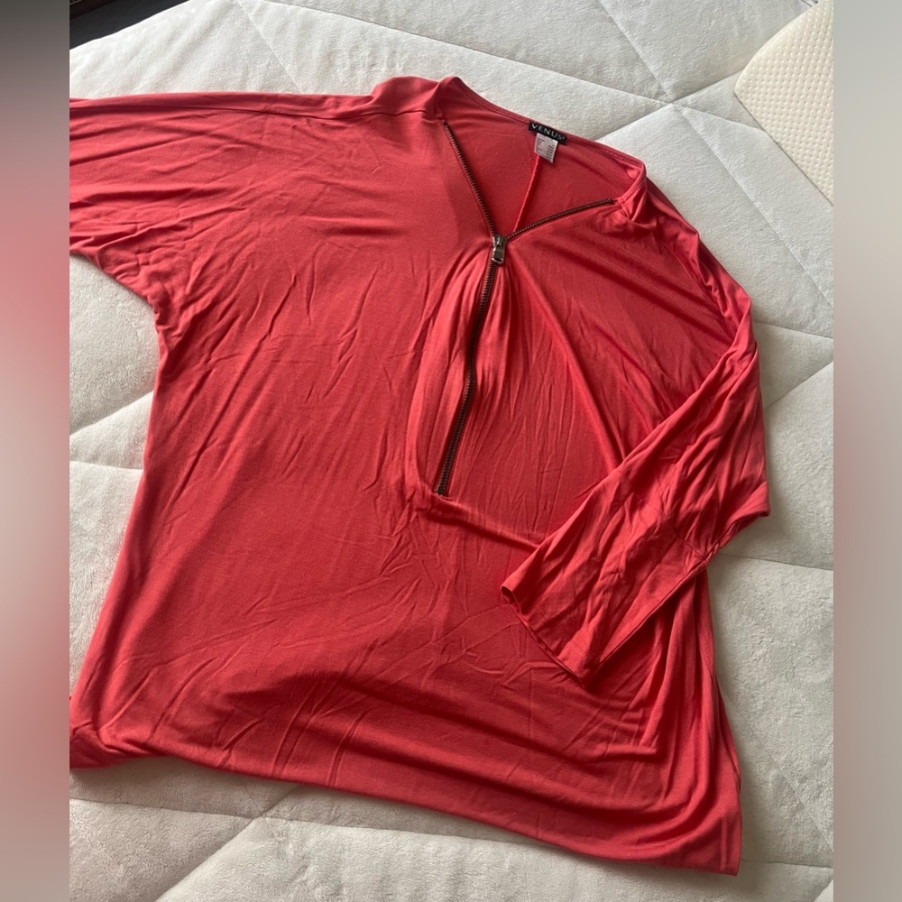 Long sleeve zipper top